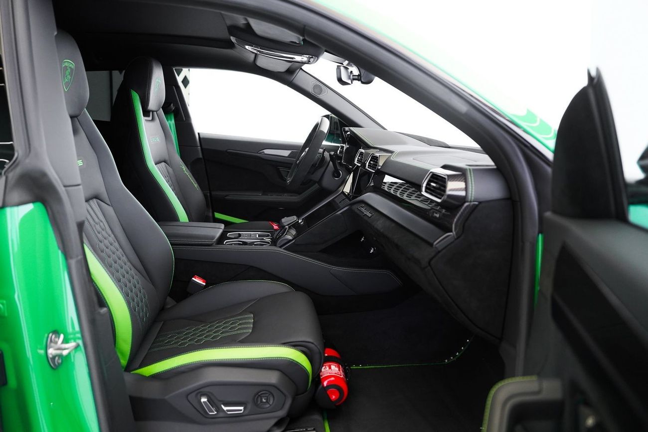 لامبورغيني اوروس 4.0T V8 Performante