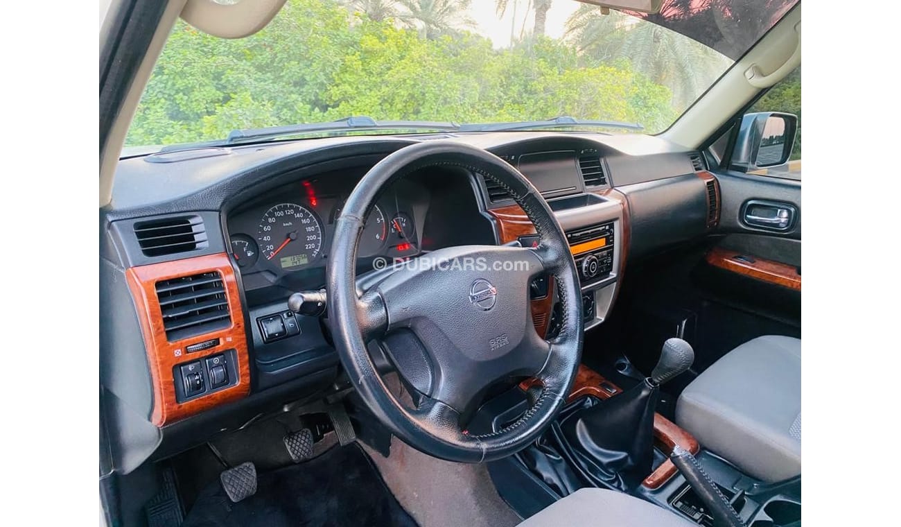 نيسان باترول سفاري نيسان باترول سفارى 2014 خليجي فل ابشن بحاله ممتازه بدون حوادث صبغ وكالة