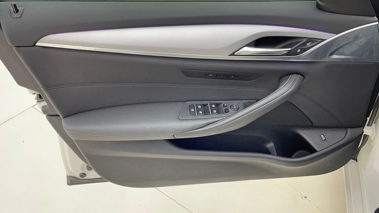 BMW 520i EXECUTIVE 1.6 | Zero Down Payment | Home Test Drive