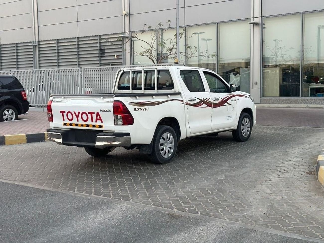 Toyota Hilux GLX 2 2.7L RWD
