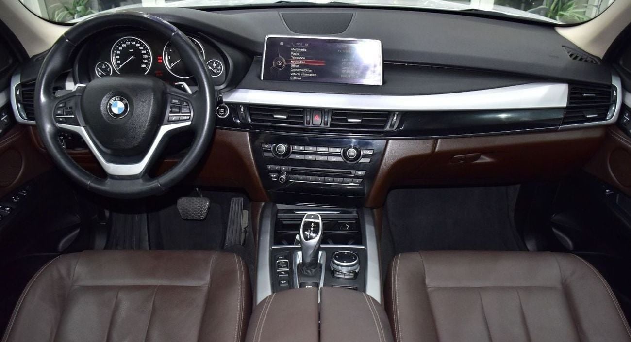 BMW X5 35i EXCLUSIVE EXCELLENT DEAL for our BMW X5 xDrive35i ( 2014 Model ) in White Color GCC Specs
