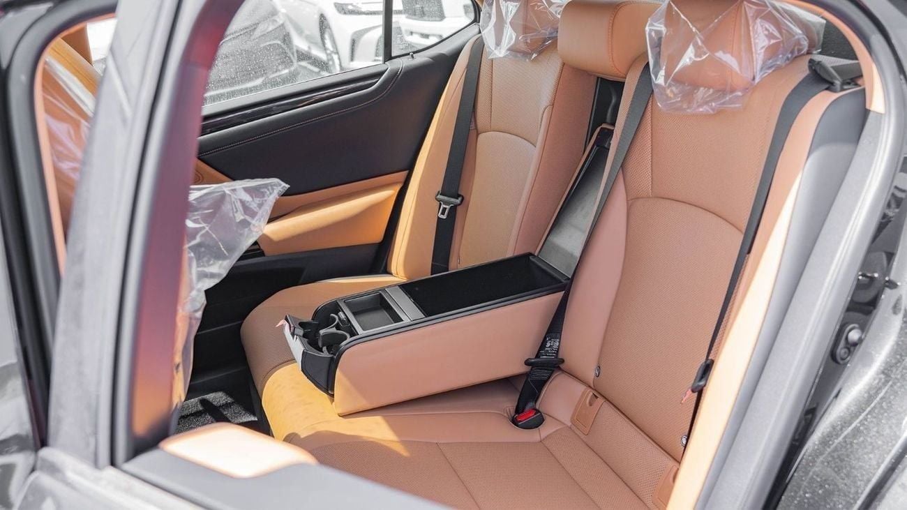 لكزس ES300h 2025 Lexus ES300h 2.5L AT Hybrid (Black)