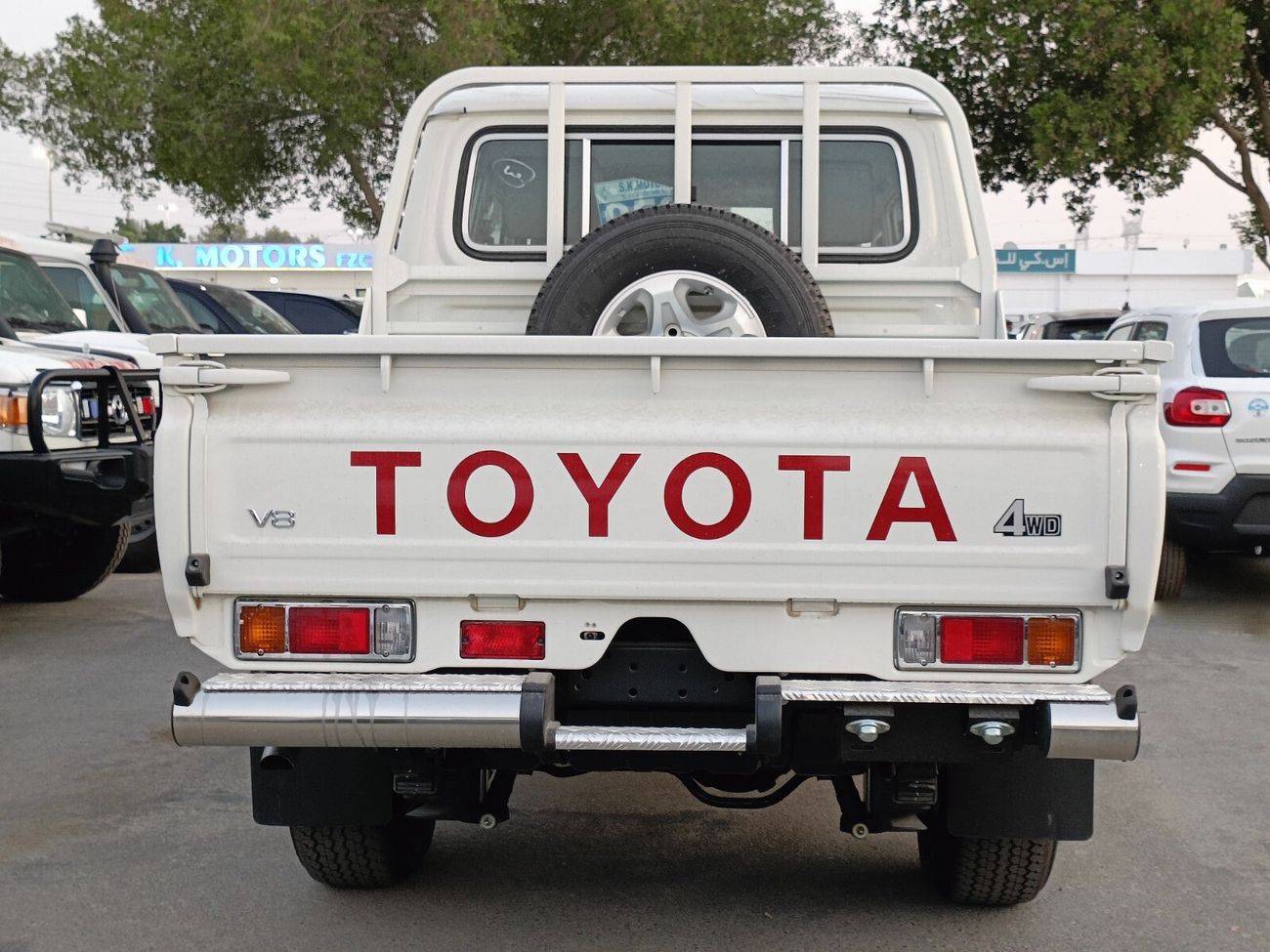Toyota Land Cruiser Pick Up 4.5L,V8,DIESEL,DOUBLE/CABIN,DIFF/LOCK,OVER FENDER,WINCH,PICKUP,POWER WINDOW,FULL OPTION,MT,2022MY