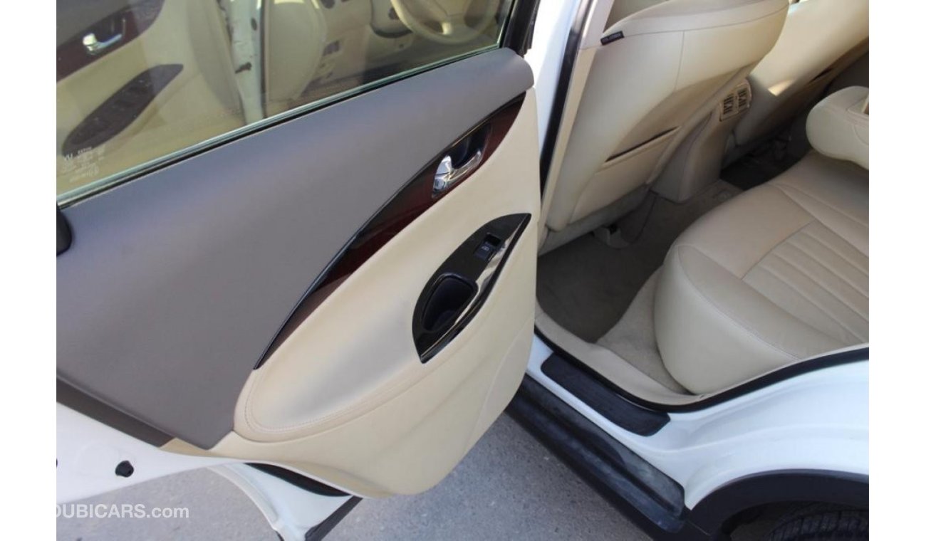 Infiniti QX50 Air Conditioning, AM/FM Radio, Aux Audio In, Beige Colored Seats, Leather Seats, Navigation System,