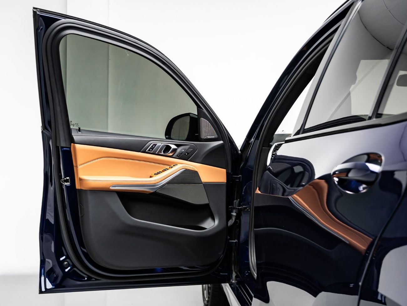 BMW X5 40i M Sport 3.0L 2023 BMW X5 xDrive40i, 2027 BMW Warranty + Service Contract, Low KMs, GCC