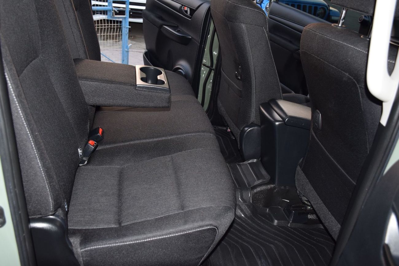 تويوتا هيلوكس S GLX 2.8L AWD A/T