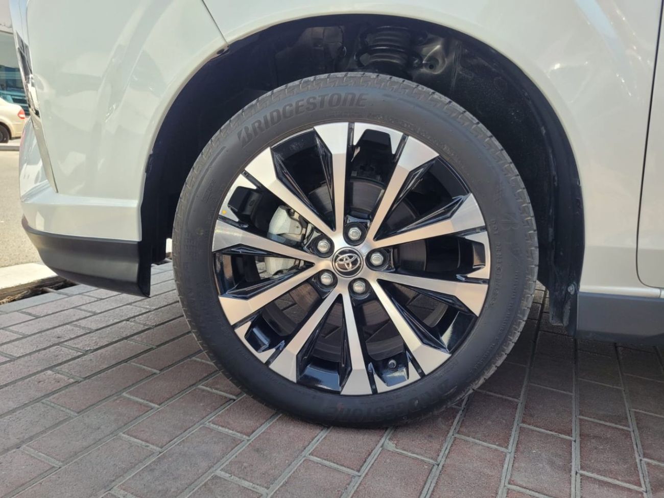 Toyota Veloz TOYOTA VELOZ 3YEARS WARRANTY FROM AL FUTTAIM