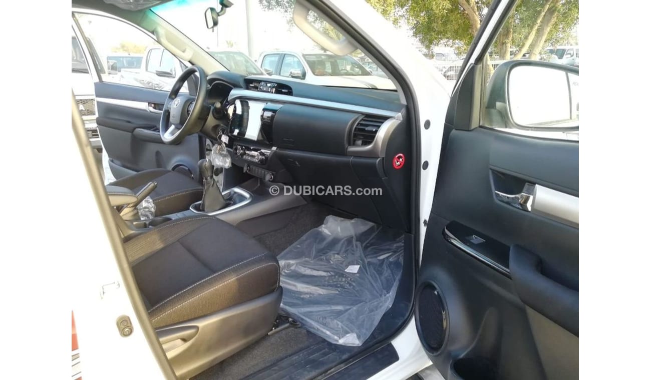 Toyota Hilux 2.4L Diesel 4WD DC SR5 Full Option