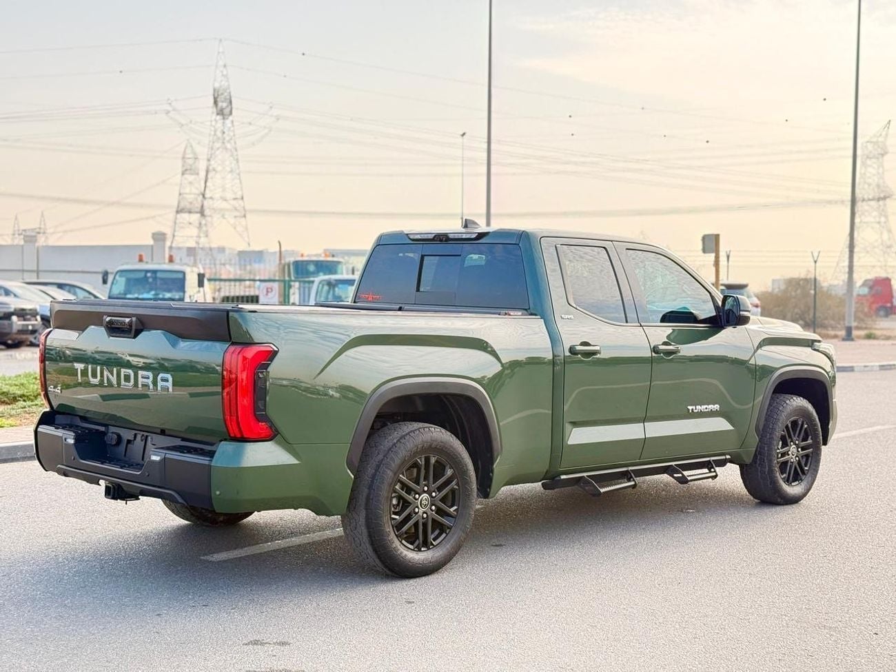 Toyota Tundra SR (NON GCC) SR5 Premium 360 camera full option 2022