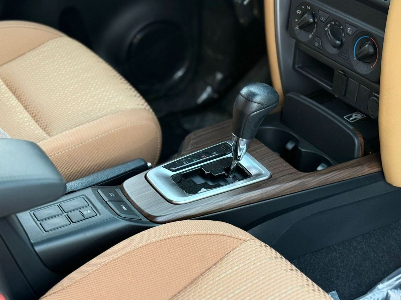 تويوتا فورتونر EXR 2.7L (160 HP) TOYOTA FORTUNER 2.7 2023 GCC