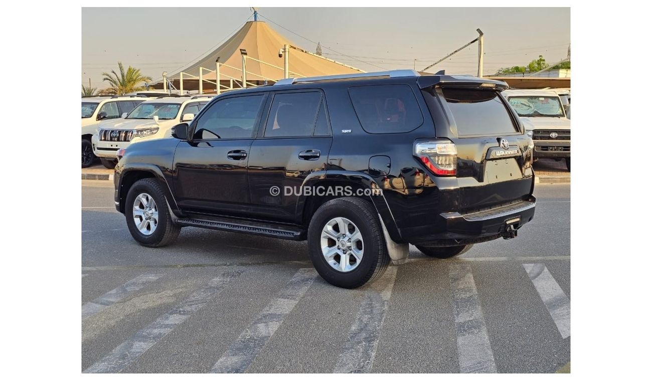 Toyota 4Runner 2018 Toyota 4RUNNER SR5 full option sunroof, push button and 7 seater