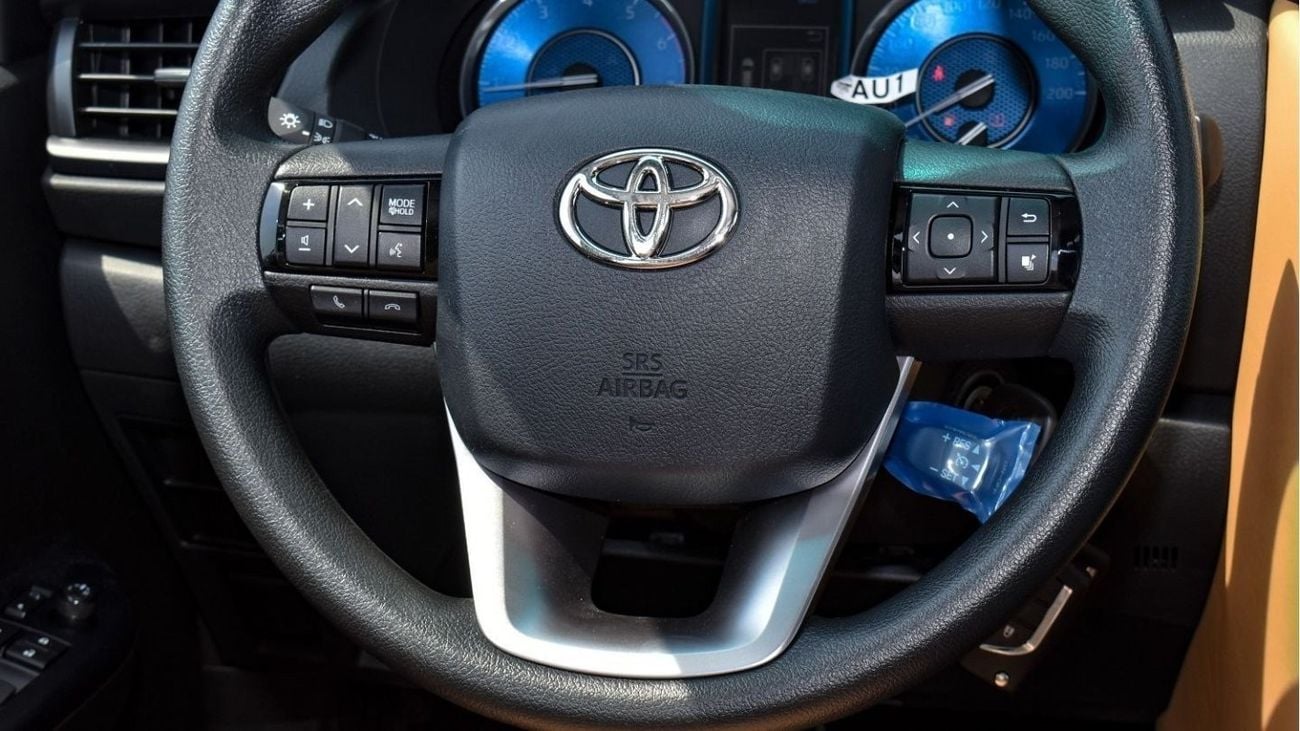 Toyota Fortuner 2.7l - LED - fog lamp - parking sensors - Central lock - Power Window - DVD - Rear Camera