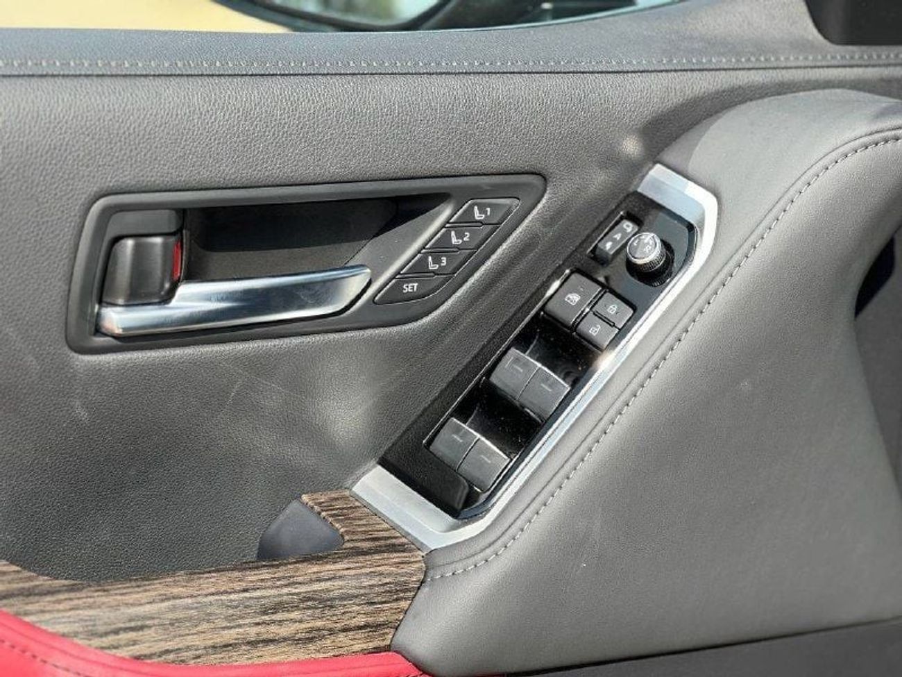 Toyota Land Cruiser VXR 3.5L TWIN TURBO PTR A/T // 2024 // FULL OPTION WITH 360 CAMERA COOLING & HEATED SEATS // SPECIAL