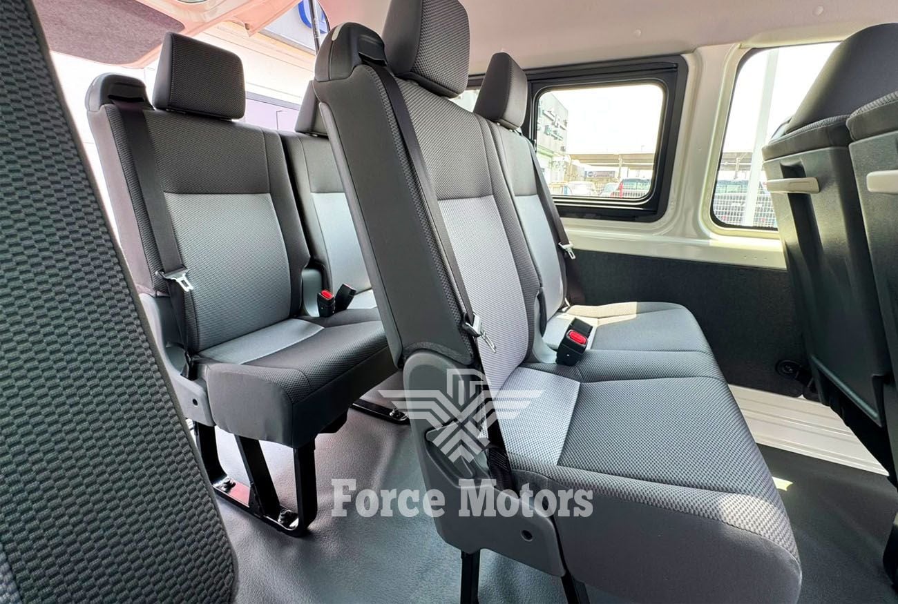 Toyota Hiace DX - Manual . Diesel . Bus . Rear Wheel Drive . 9+ Seats . 4 Doors