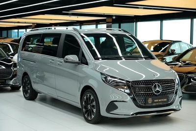 Mercedes Maybach V Class Maybach Mercede-Benz V 300 AVANTGARDE | GCC 0km | Agency Warranty | 360 View | 64 colors Ambeint Lights