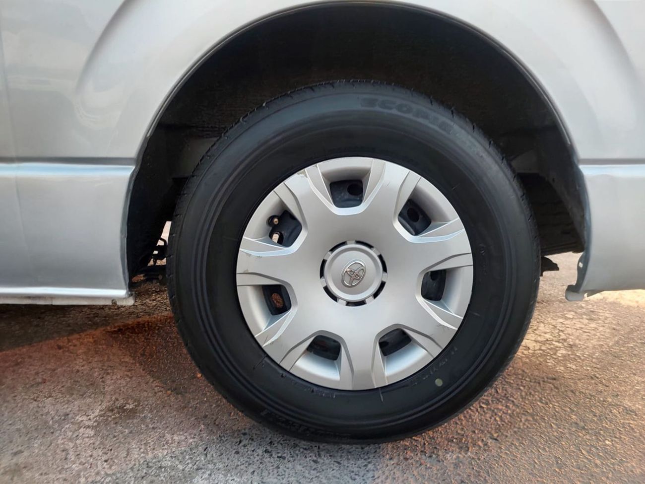 تويوتا هاياس TOYOTA HIACE VAN RHD 2015 MODEL 3.0 L DIESEL AUTOMATIC(PM15202)