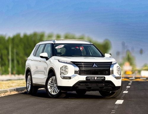 Mitsubishi Outlander Mitsubishi Outlander | 3.0 L | 2023 | GCC | Accident-Free |  In Excellent Condition | 1142 P.M