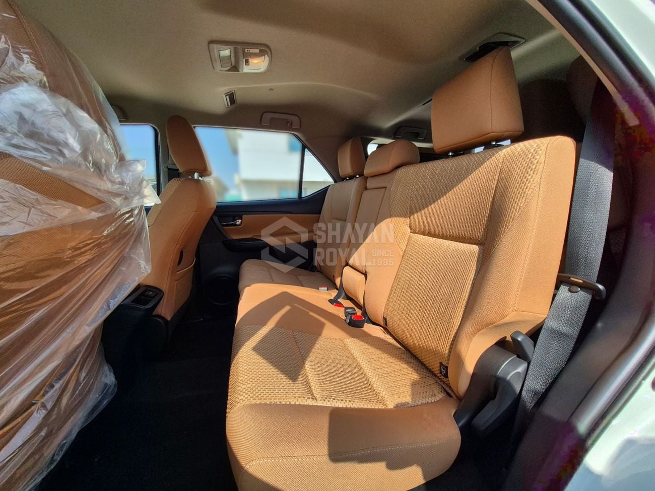 Toyota Fortuner STANDARD 2.7L PETROL 4WD AT 7-SETAS 2026MY