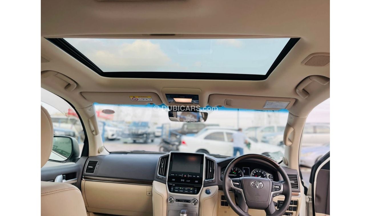 Toyota Land Cruiser Toyota ZX Landcruiser Petrol Engine model 2018 top of the range car very clean and good condition