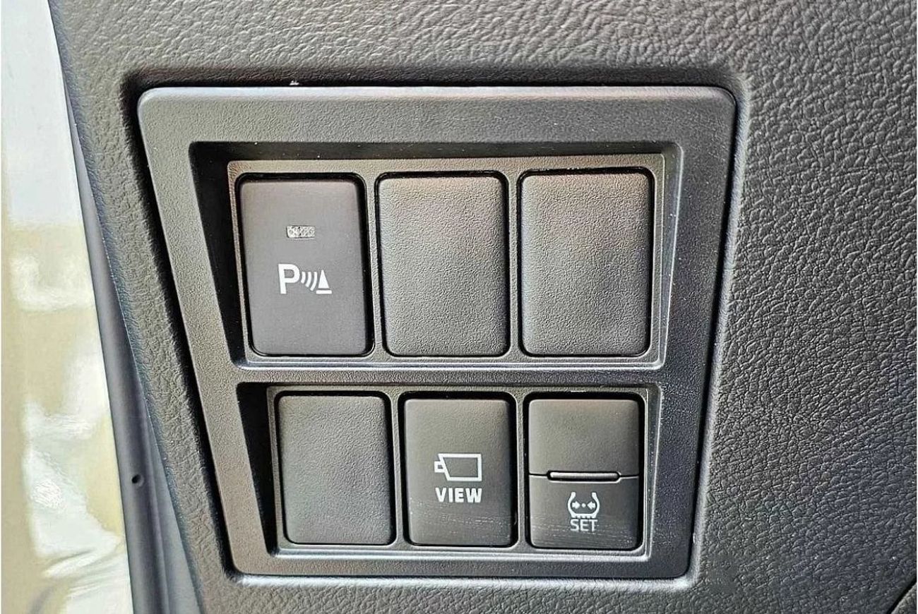 Toyota Hilux DC ADVENTURE 2.8D AT 4X4 MY2024 - BLACK