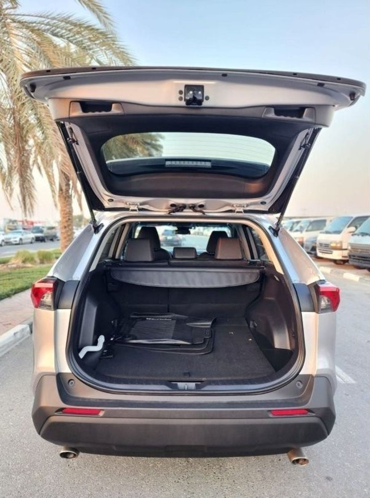 Toyota RAV4 TOYOTA RAV 4 XLE 2021 HYBRID