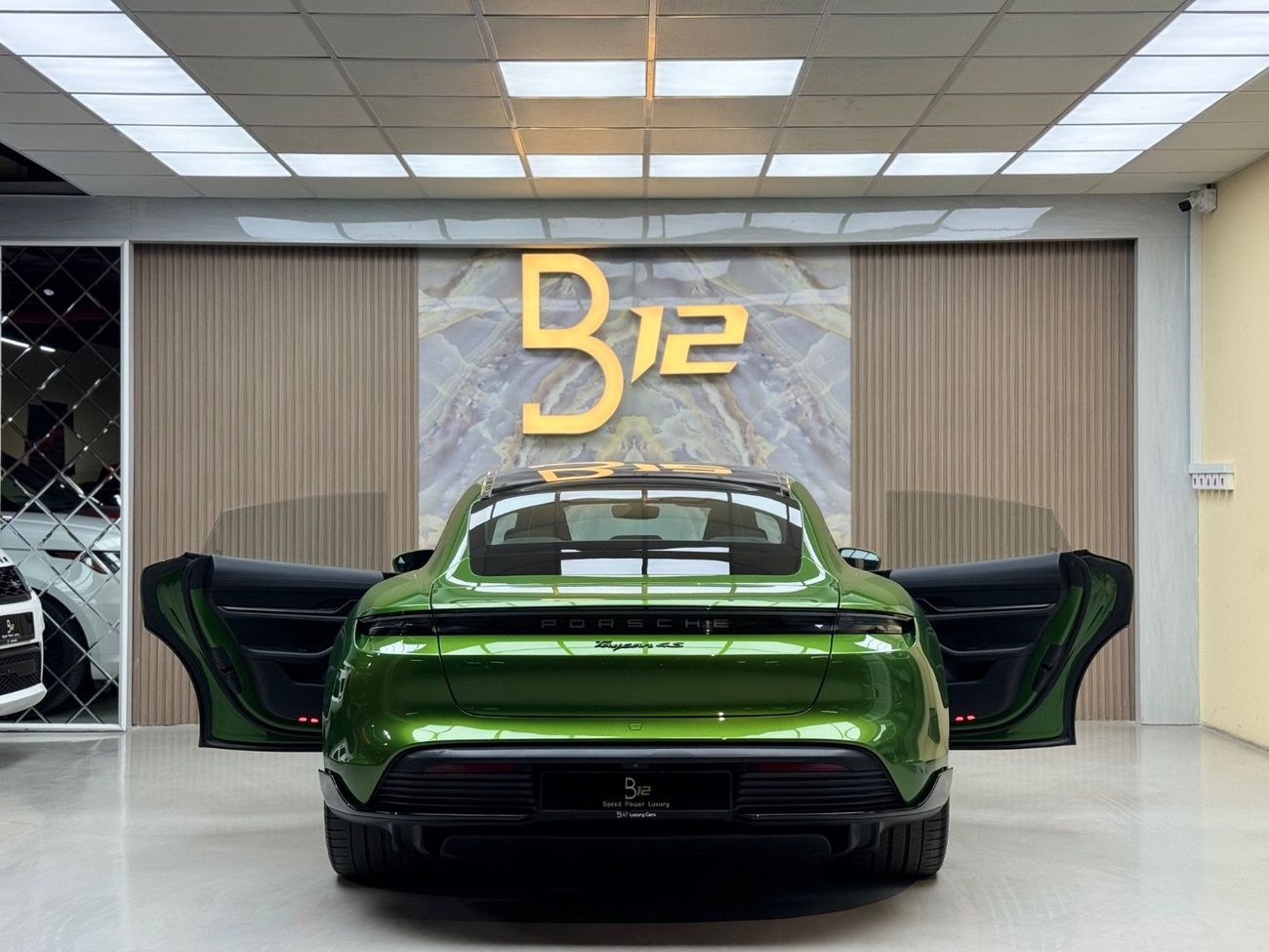 Porsche Taycan 4S Cross Turismo