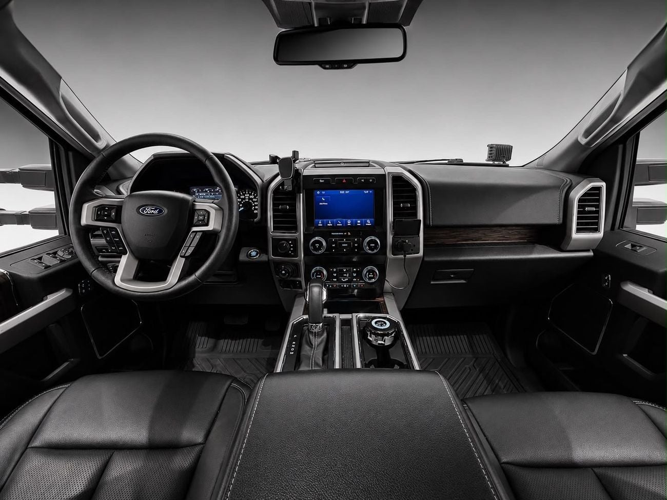 Ford F-150 XLT CREW CAB