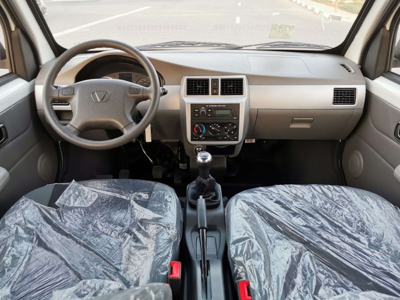 فيكتوري V2 STANDARD MINI BUS/ 7 SEATER, M/T, WITH AIRBAGS & ABS