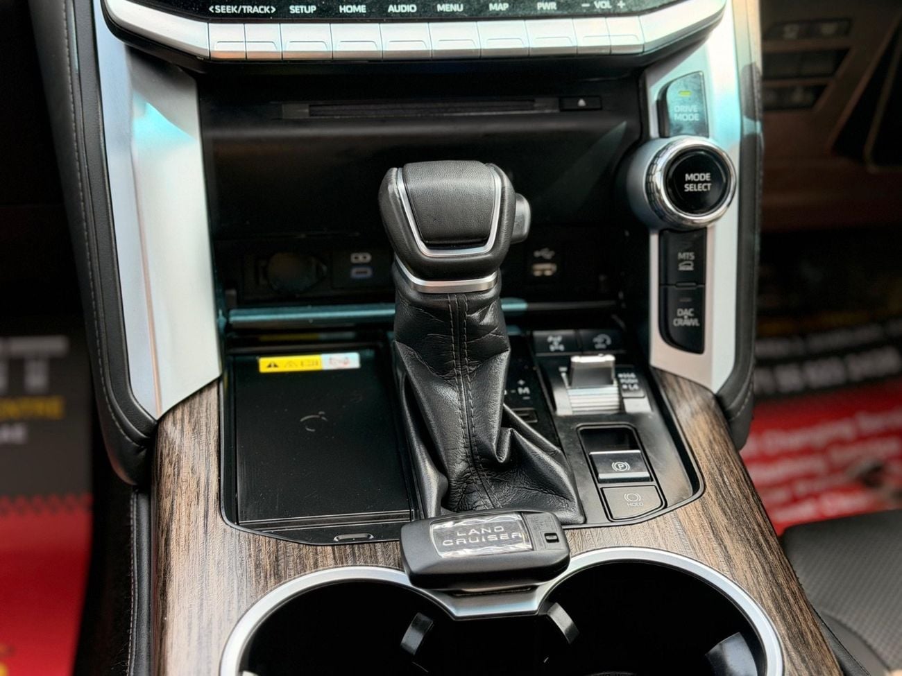 تويوتا لاند كروزر VX 3.3L