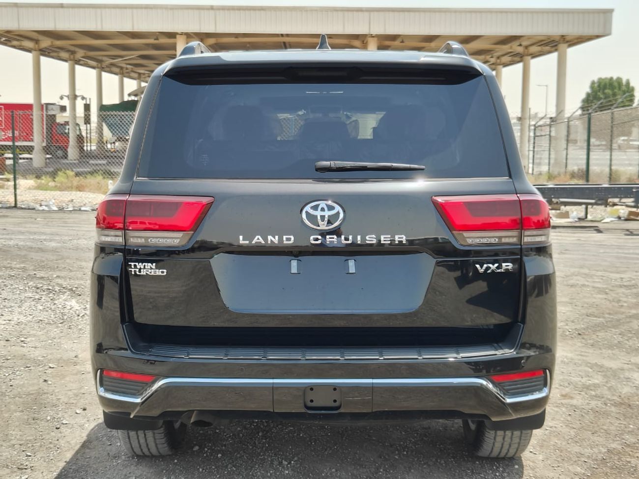 Toyota Land Cruiser 2025 Toyota Land Cruiser LC300 VXR 3.5L V6 Twin Turbo Petrol A/T 4WD (Africa only)