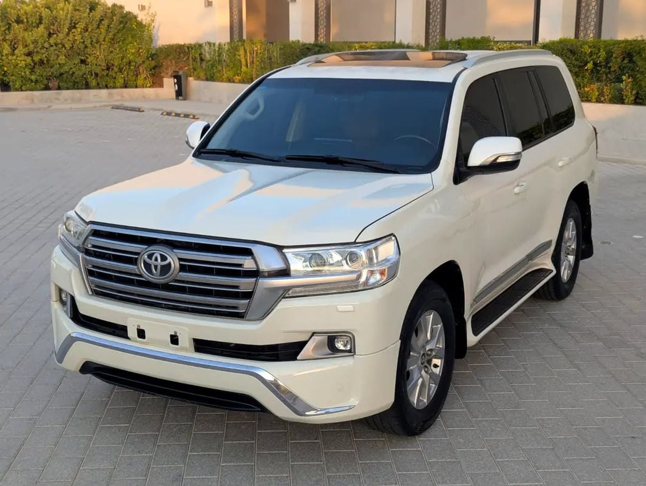 Toyota Land Cruiser GXR 2018 Diesel | GCC Specs | Full option Excellent Condition
