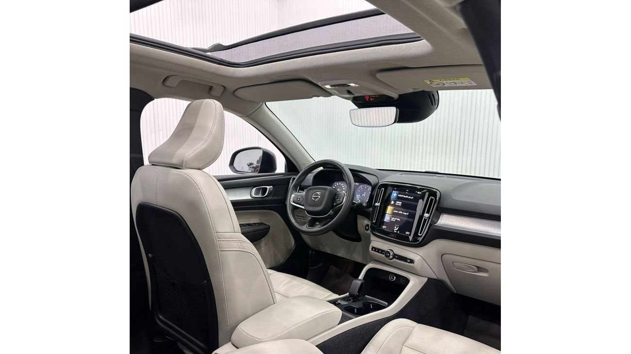 Volvo XC40 T4 R Design 2022 Volvo XC40 T4, Jan 2025 Volvo Warranty, Low Kms, GCC