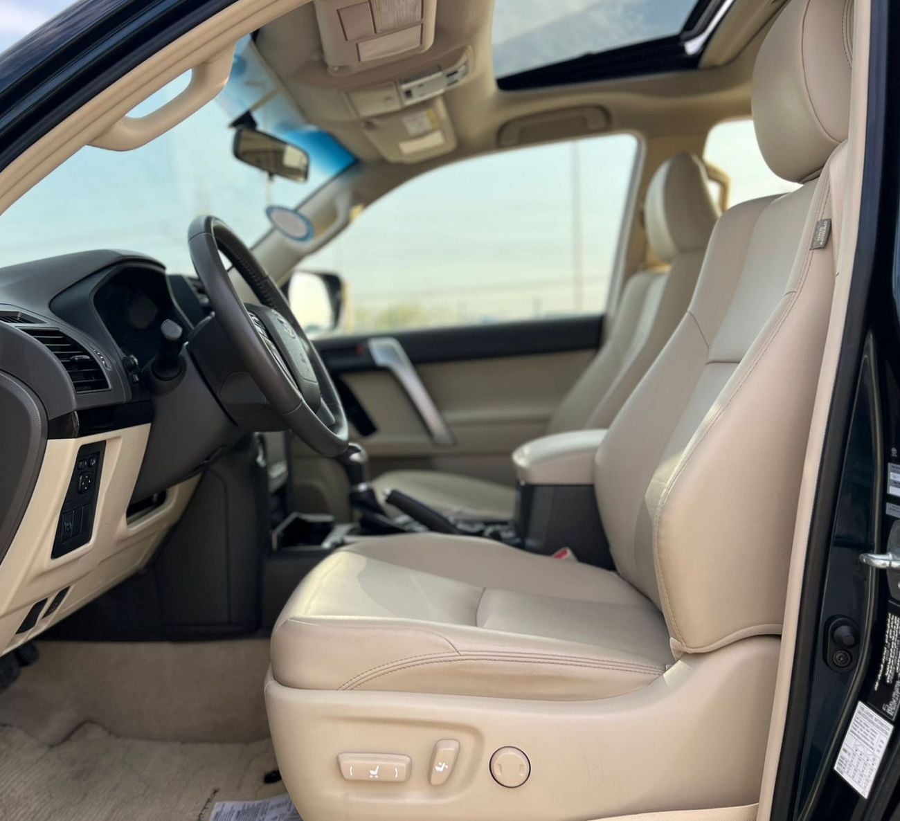 تويوتا برادو 2022 Toyota Prado TXL Full Option 4.0L V6 - AWD 4x4 - GCC- Electric Seat - Rear CAM & Sensors - Cool