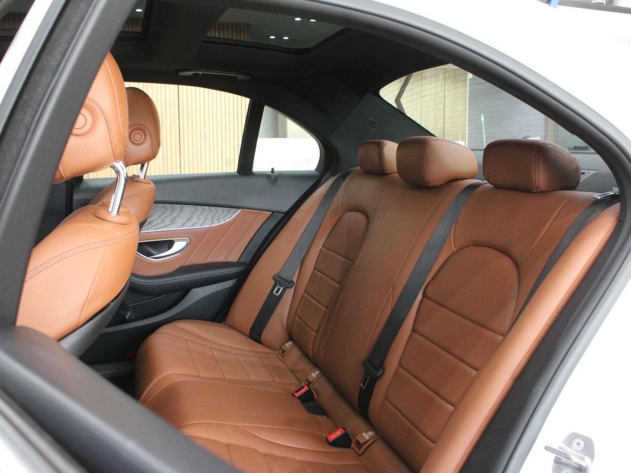 مرسيدس بنز C 200 افانتجارد