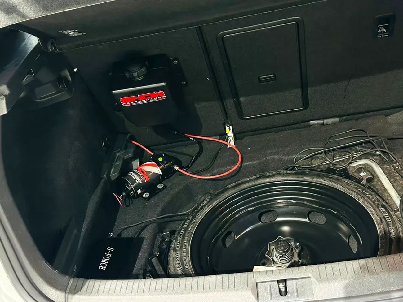 Volkswagen Golf GTI GCC SPECS FULLY MODIFIED 450HP WITH CARBON FIBER HOOD AND FENDERS