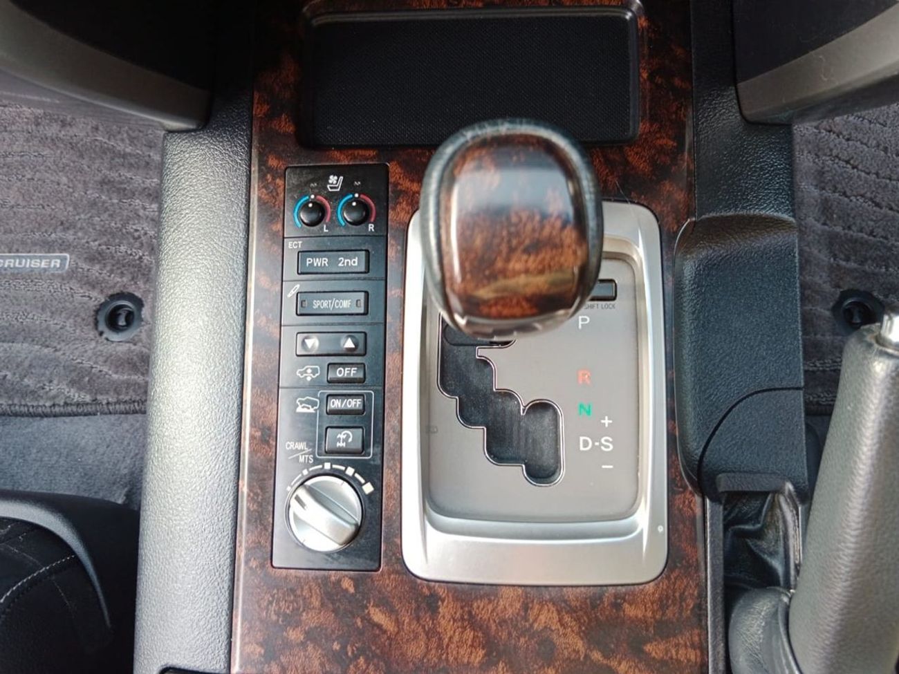 تويوتا لاند كروزر TOYOTA LAND CRUISER RIGHT HAND DRIVE (PM1450)