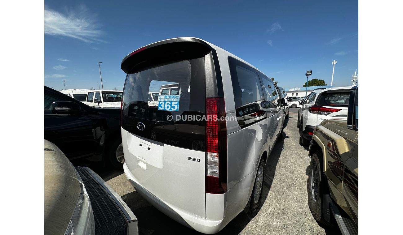 New Hyundai Staria 2.2l CRDI 9 Seat Fwd Manual Transmission 2022 for