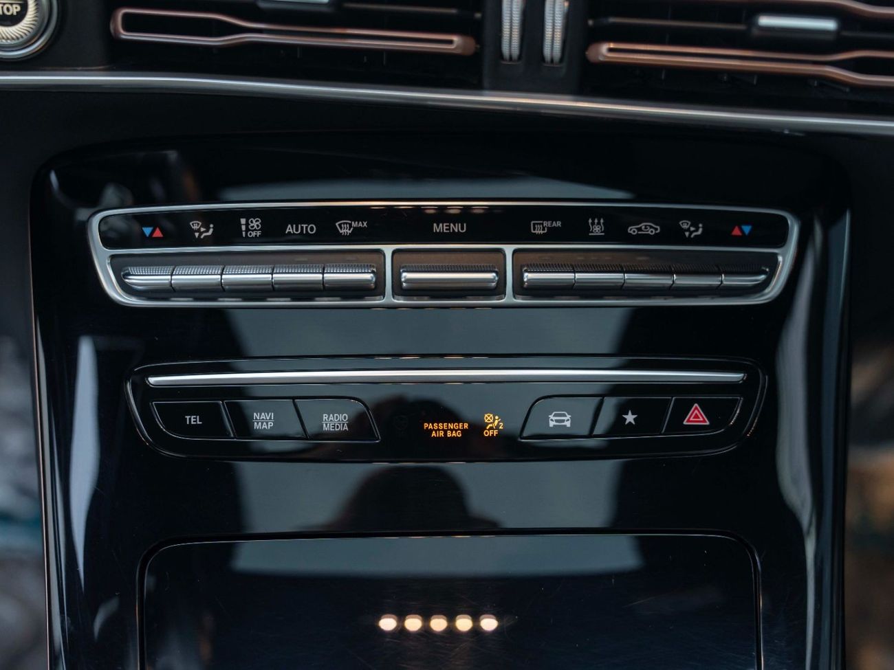 Mercedes-Benz EQC 400 AED 3,145 PM • EQC 400 PREMIUM PLUS • OFFICIAL MERCEDES BENZ GARGASH WARRANTY UNTIL 2026