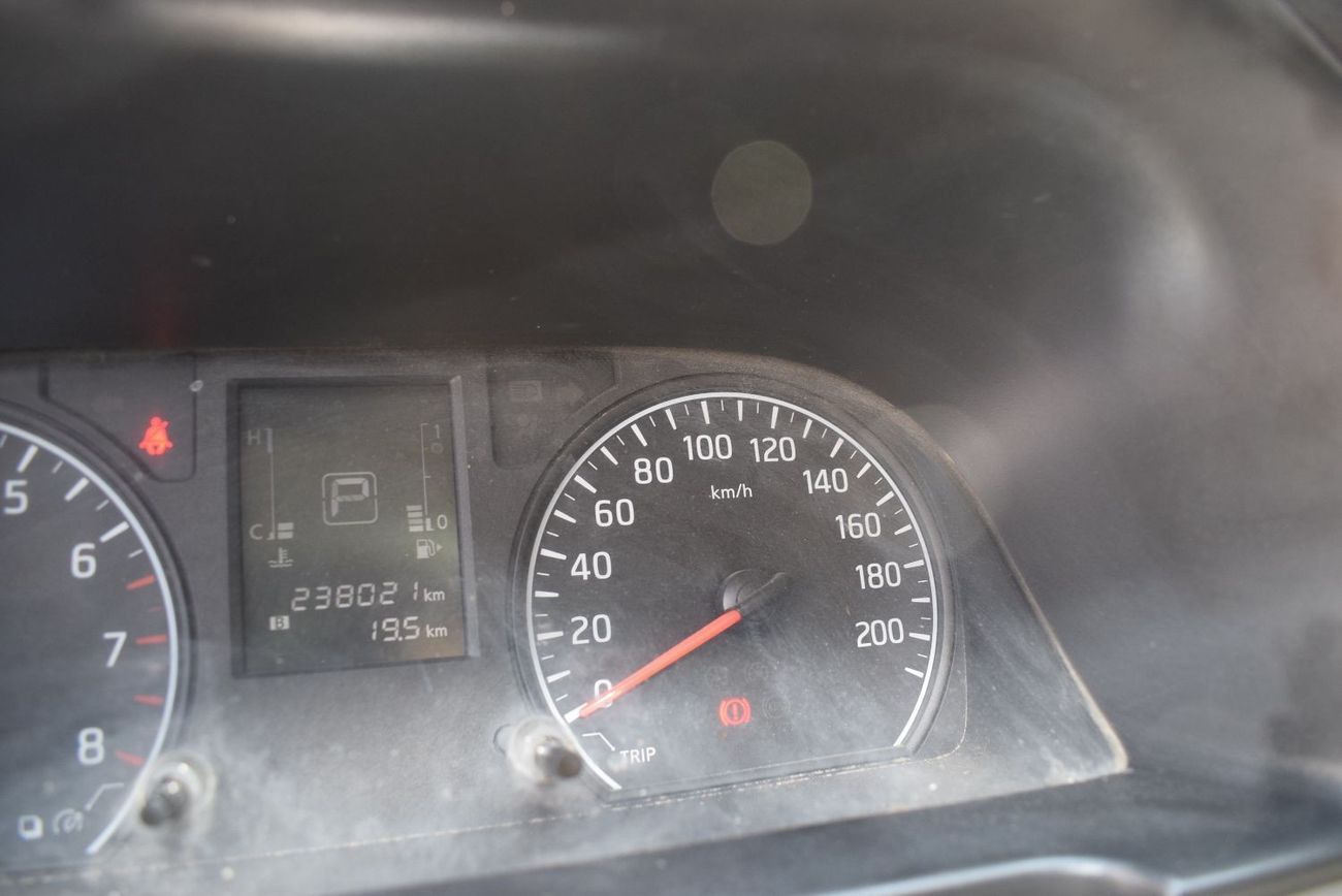 نيسان أورفان Nissan Urvan Van NV350 A/T, Model:2019. Excellent condition