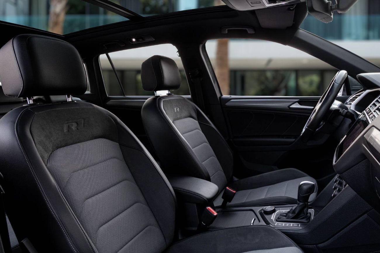 Volkswagen Tiguan R-LINE | 1,762 P.M | 0% Downpayment | IMMACULATE!