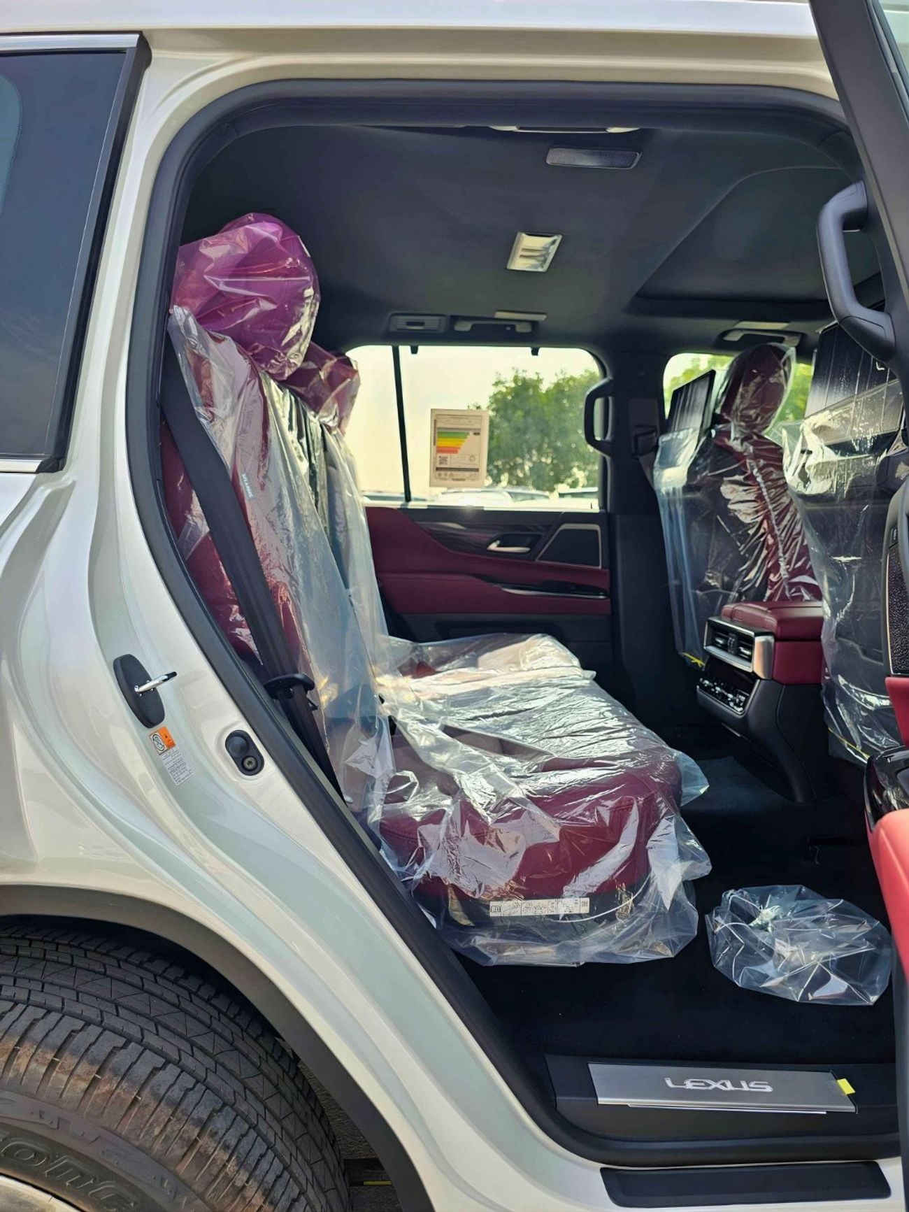 Lexus LX 500 LX500d /3.3L V6 DIESEL/RADAR/ LEATHER WITH POWER SEATS/HEADS UP DISPLAY/FULL OPTION (CODE#LX5DR)