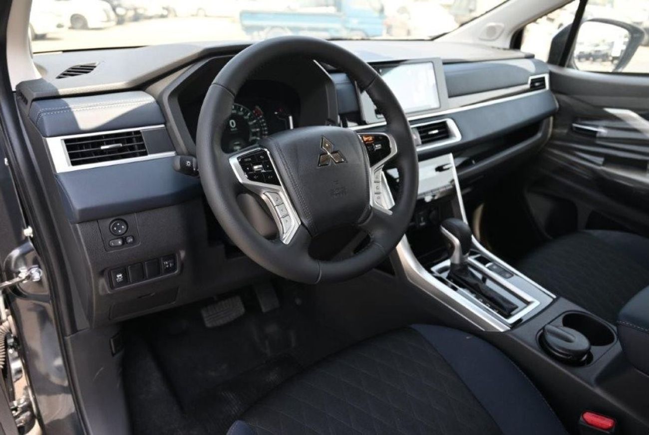 Mitsubishi Xpander 2025 MITSUBISHI XPANDER CROSS 1.5L PETROL  4X2 AT