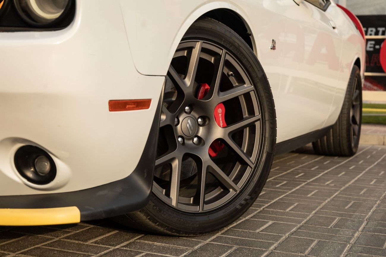 Dodge Challenger R/T 5.7L (370 HP)