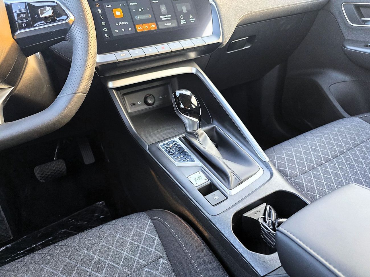 أم جي ZS MG zs New Shape 1.5l A/T comfort Silver Color 2025