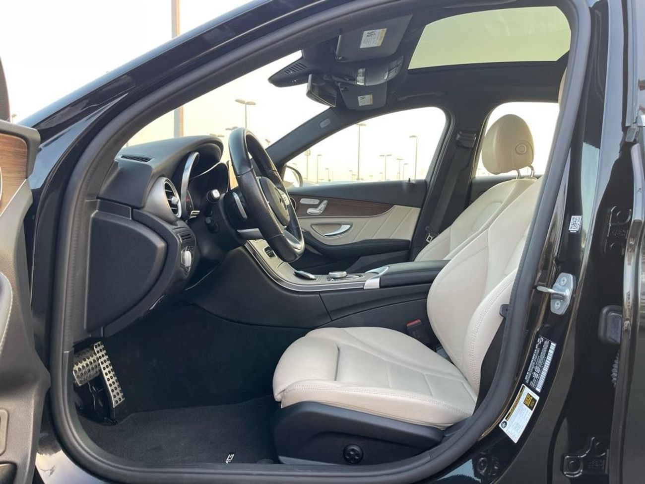 Mercedes-Benz C 300 AMG Pack Mercedes C 300 _American_2019_Excellent Condition _Full option