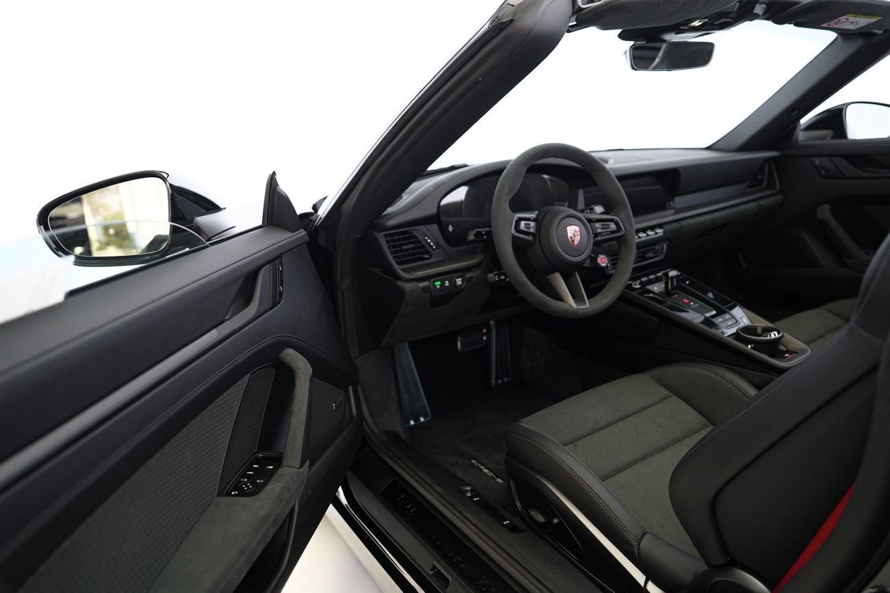 بورش 911 CARRERA GTS CABRIOLET