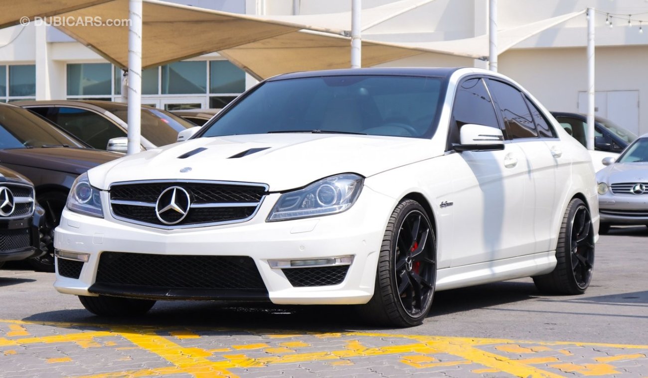 Mercedes-Benz C 63 AMG عربي