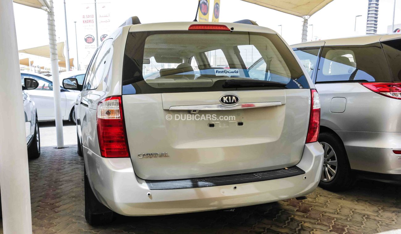 Kia Carnival