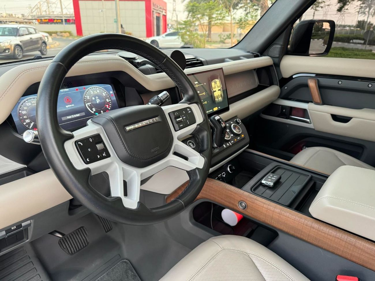 لاند روفر ديفندر 90 X-ديناميك HSE P400