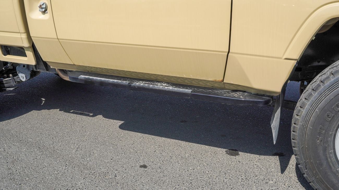 Toyota Land Cruiser Pick Up